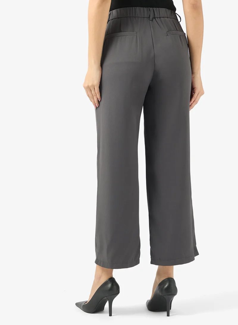 ايلا بنطال بقصة مستقيمة