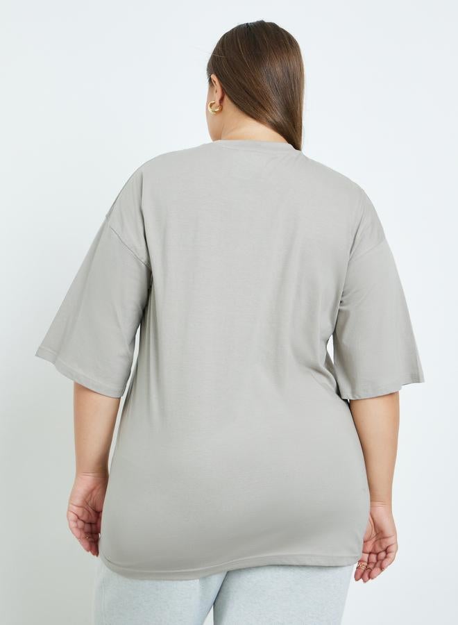 Styli Plus Size Grey Embroidered T-Shirt - Image 4