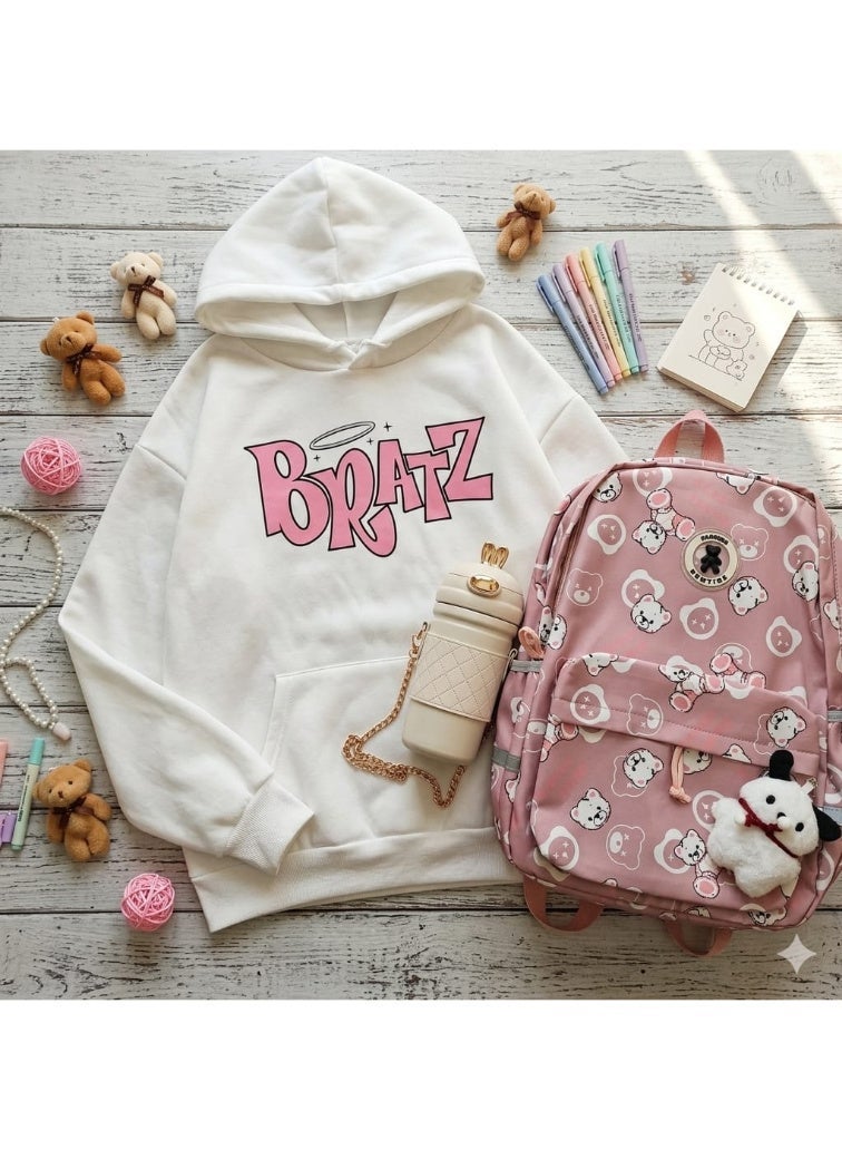 بكج BRATZ من كوينتس - هودي أبيض + حقيبة ظهر وردية + حافظة مشروبات وردية - Image 4