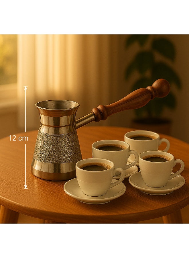 دانيا ☕ ركوة قهوة تركية فاخرة 🇹🇷 بسعة 400 مل – فنجان 4 🥄 تصميم محفور يدويًا 🇮🇳 مقاس 12 سم ومقبض خشبي أنيق 🌿 - Image 1
