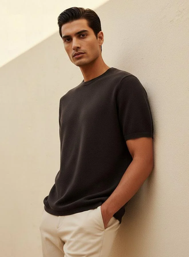 ايكونيك Iconic Men Regular Fit Crew Neck Short Sleeves Popcorn Textured T shirt
