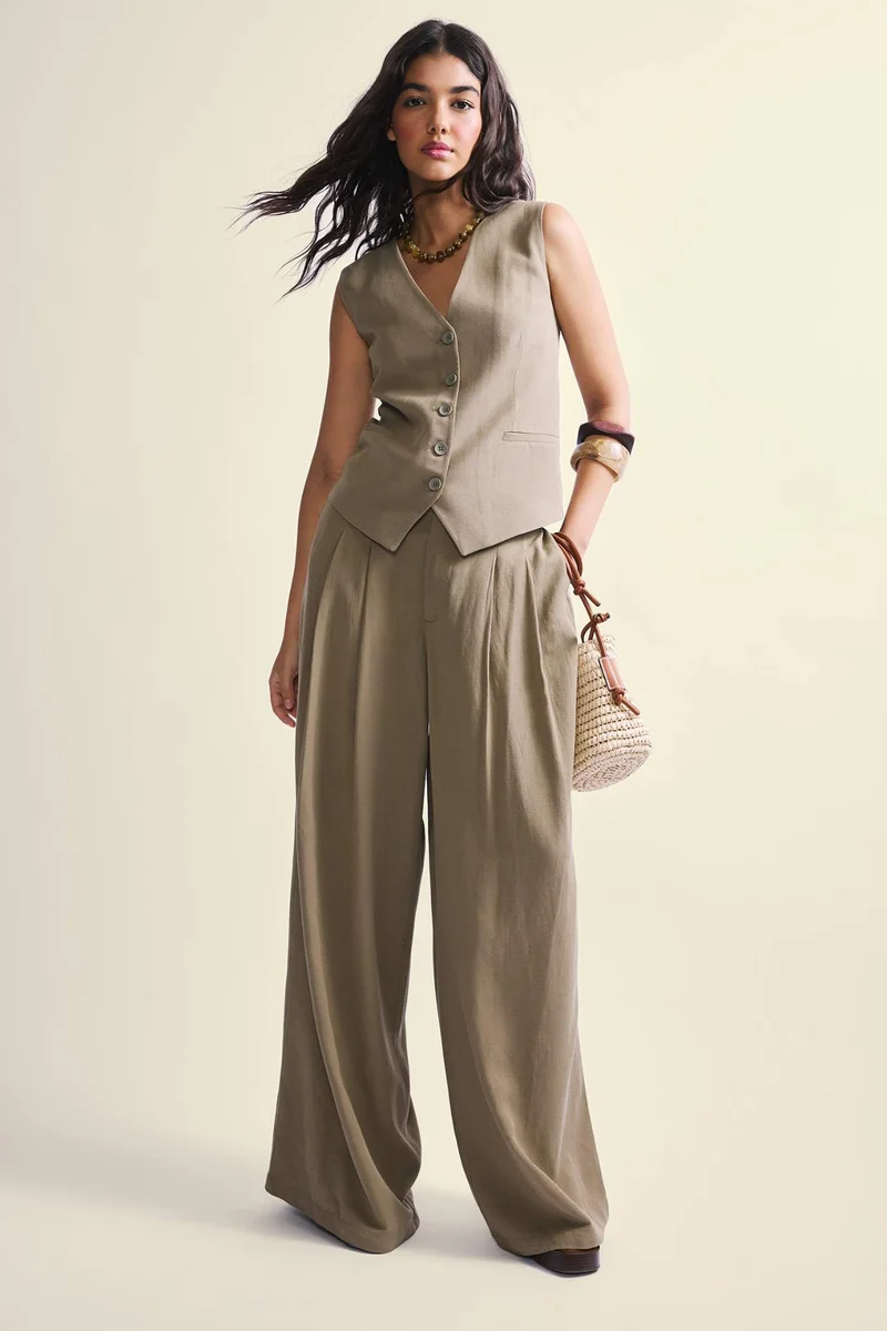 Defacto Regular Fit V-Neck Linen Blended Vest