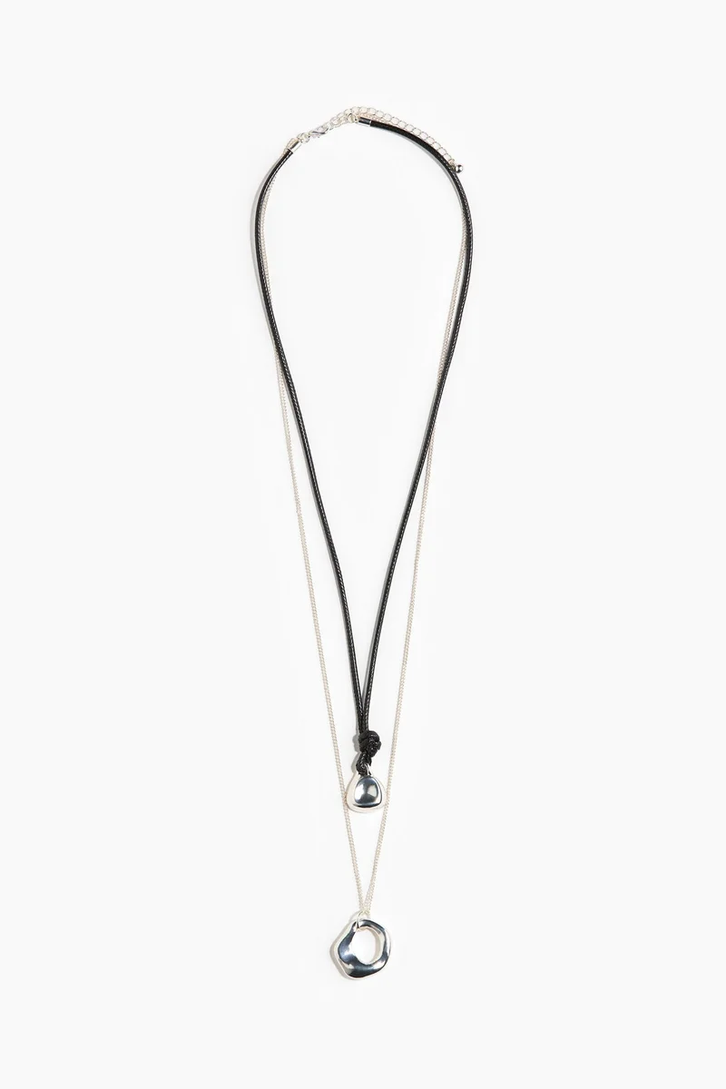 H&M Two-strand pendant necklace