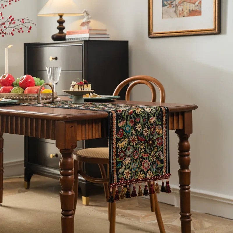 Y&D American Retro Table Flag with Jacquard Magpie Flower Design and Tassels – Polyester Table Runner for Bed or Dining Table - Image 5