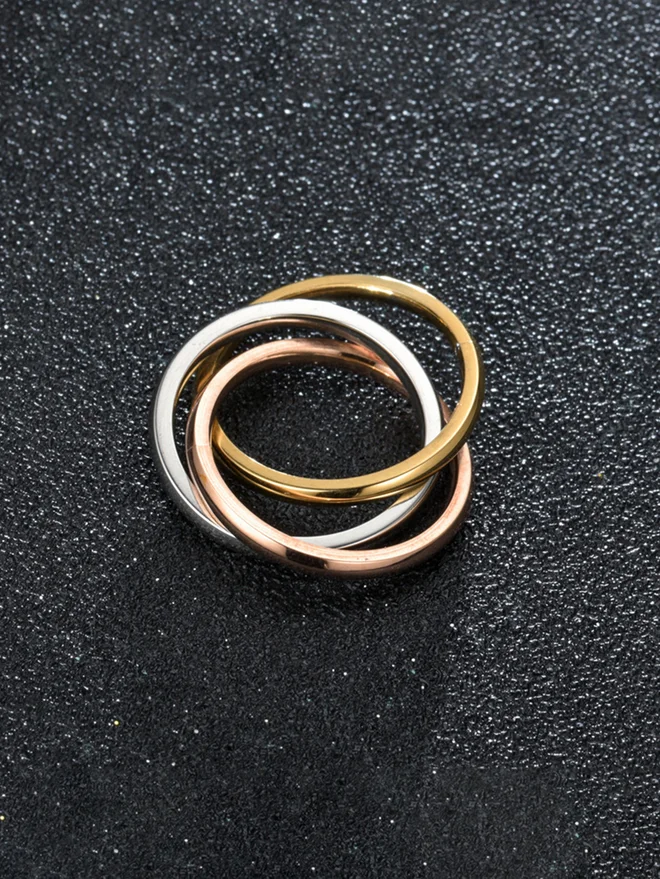 Styli  Tri-Color Interlocking Rings for Women | Best Price UAE
