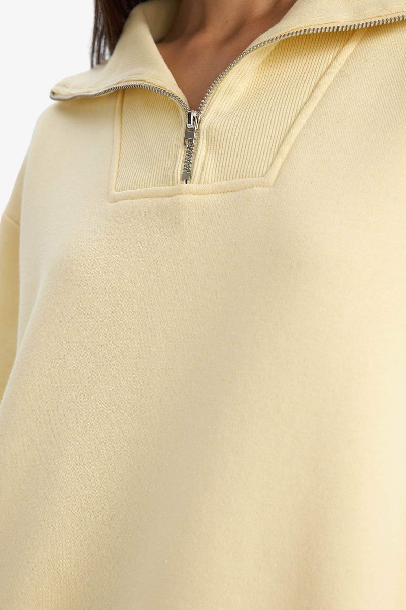 DeFacto Regular Fit Basic Sweatshirt - Image 4