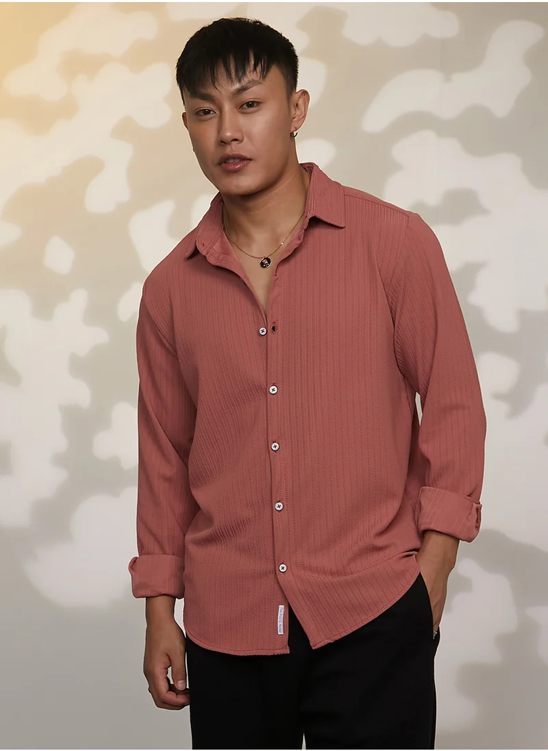 كامبوس سوترا Campus Sutra Men's Coral Pink Stripe-Creased Shirt For Casual Wear | Spread Collar | Long Sleeve | Button Closure | Shirt Crafted With Comfort Fit For Everyday Wear