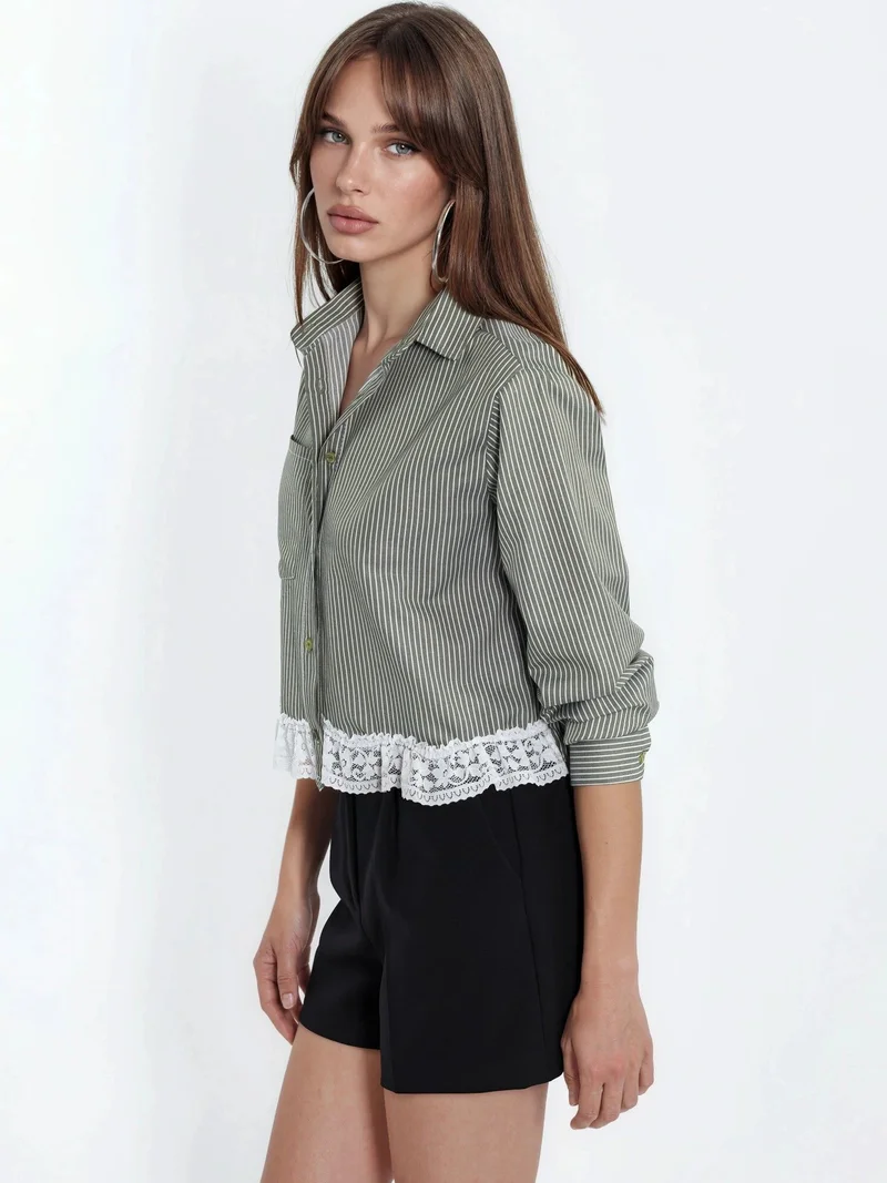 Qustyle QU STYLE Striped Crop Button-Up Shirt with Shirt Collar