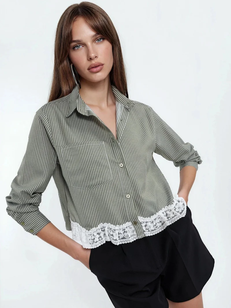 Qustyle QU STYLE Striped Crop Button-Up Shirt with Shirt Collar