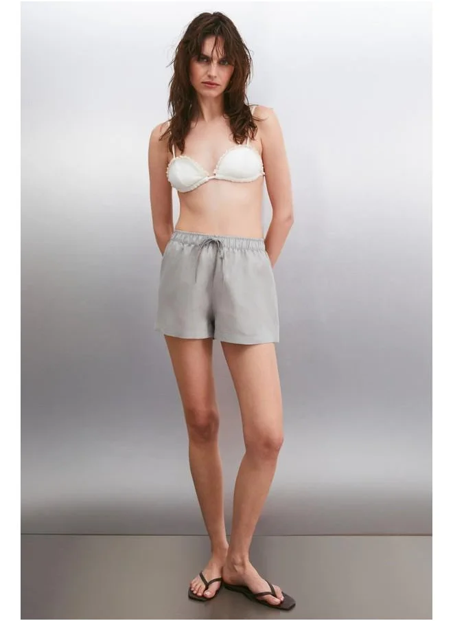 GRIMELANGE Melthara Women's 100% Linen Regular Grey Shorts