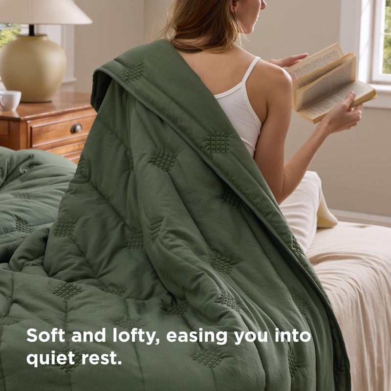 Bedsure Queen Size Quilt Sets â€“ Ultra Soft Lightweight Green Bedspread Coverlet with 2 Pillow Shams, Breathable & Cozy Quilted Bedding, All Season Bedroom Decor, 3 Piece (90x96 Inches) - Image 3