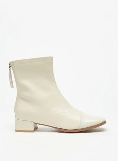 فلورا بيلا من شو إكسبرس Womens Solid Boots With Zip Closure And Block Heels By Shoexpress