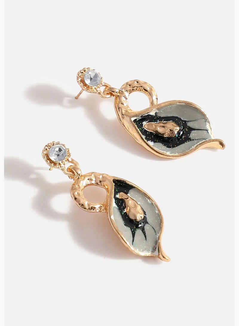 SOHI Gold Plated Designer Stone Necklace and Earring Set