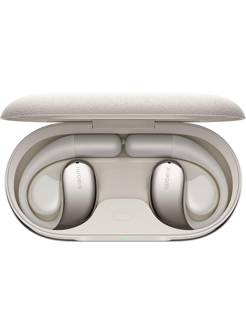شاومي سماعات رأس ستيريو Xiaomi OpenWear، صوت عالي الدقة، تقليل تسرب الصوت بنسبة 10 مم، ميكروفون مزدوج مع تقليل الضوضاء بالذكاء الاصطناعي، عمر بطارية يصل إلى 7.5 ساعة - لون بيج رمل - Image 3