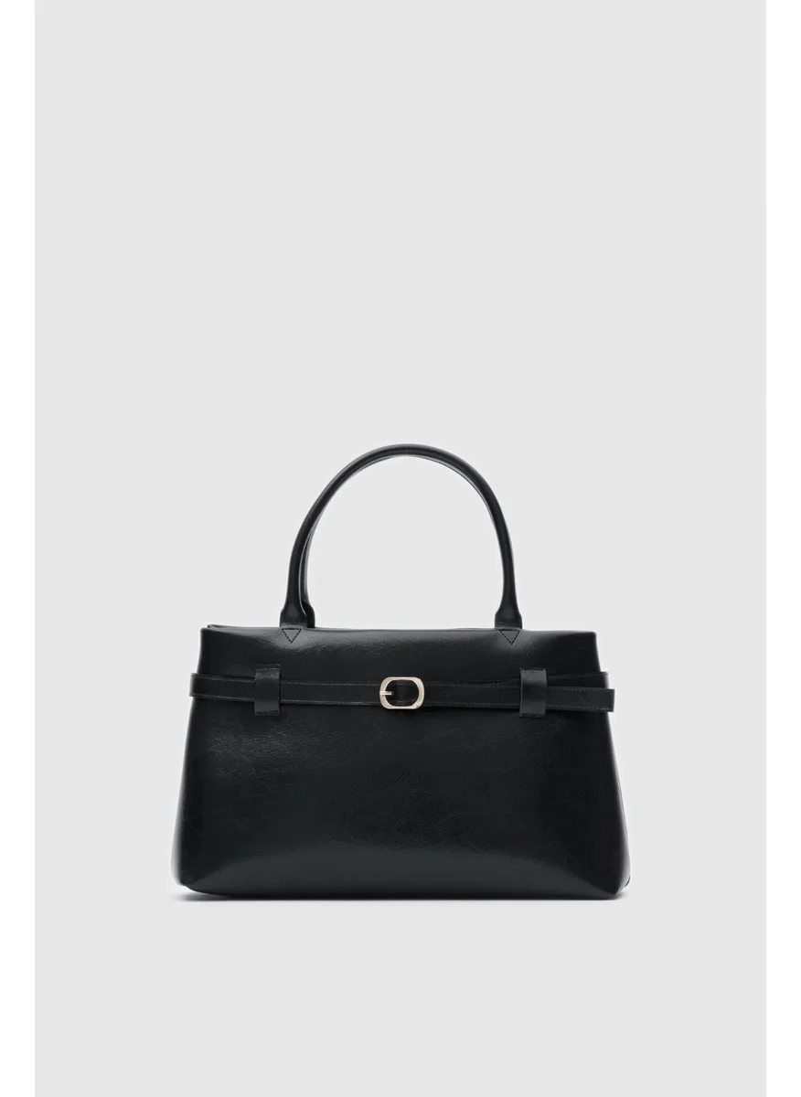 Shule Bags Amor Buckle Detailed Black Shoulder Bag