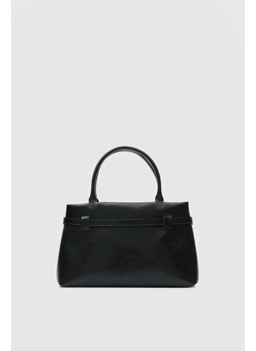 Shule Bags Amor Buckle Detailed Black Shoulder Bag