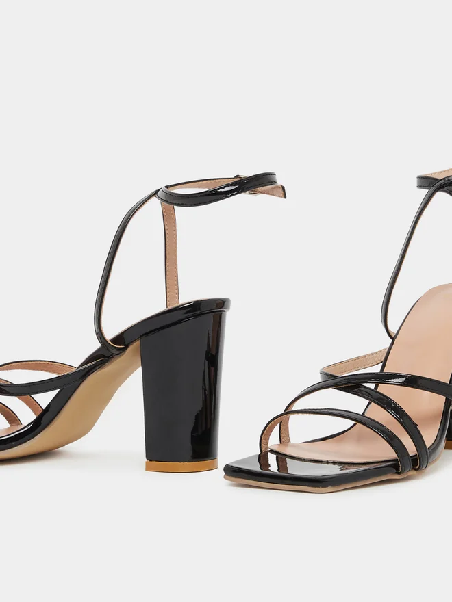 Styli Styli Criss Cross Strappy Block Heel Sandals