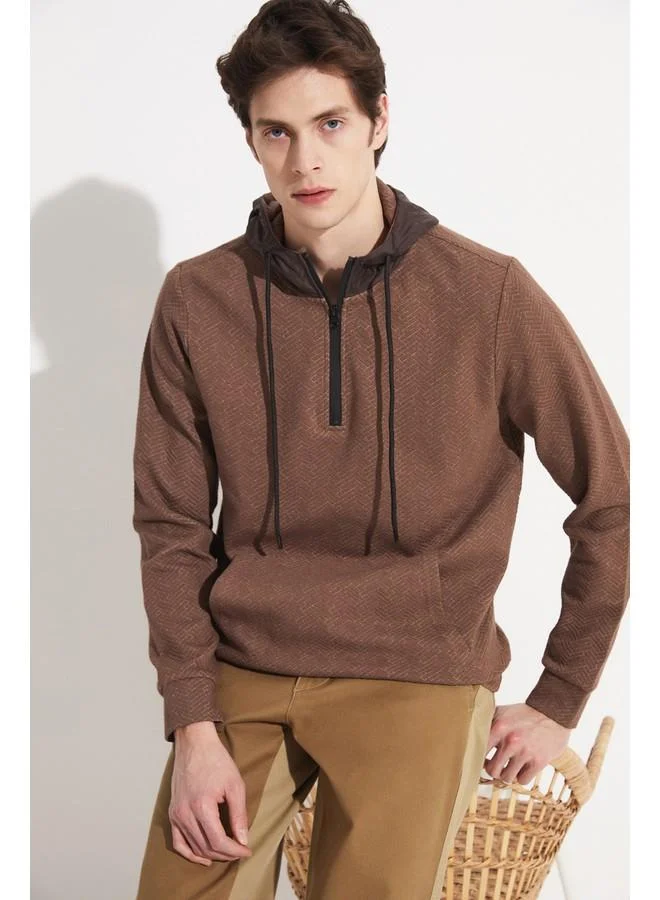 JUNE June Exclusive Men Half Zipper Hooded Sweatshirt Brown