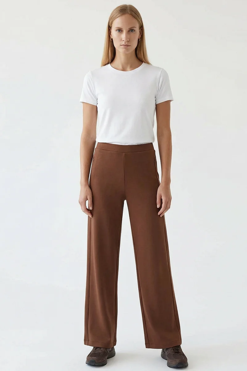 Exquise Regular Knitted Trousers with Drawstring Waist