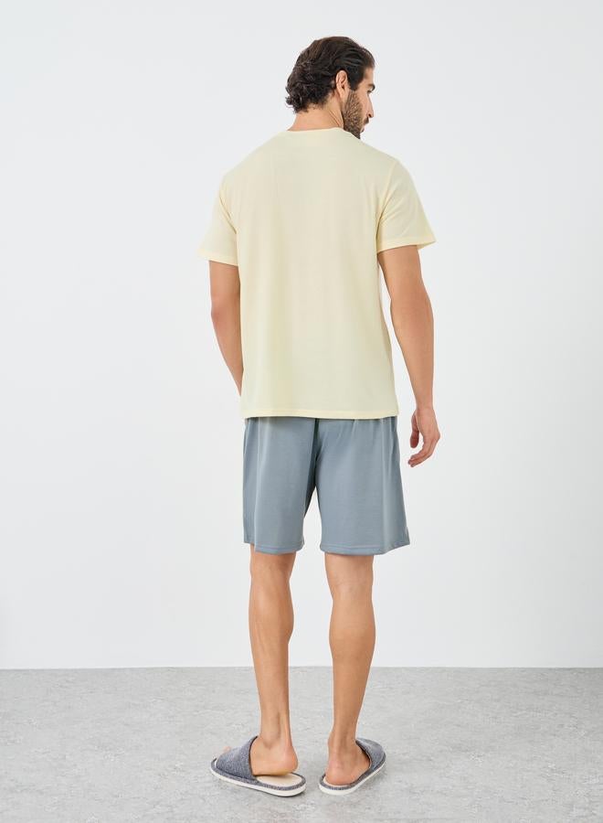 Styli Garfeild Graphic Print Short Sleeve T-Shirt and Shorts Set - Image 4