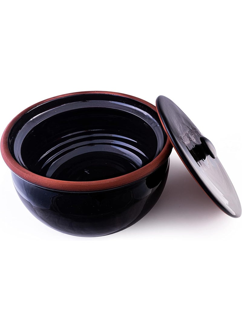 لوكسيول قدر طهي طيني من لوكس يول – صناعة يدوية تركية من طين طبيعي 100٪ – صديق للبيئة وآمن للفرن والميكروويف وغسالة الصحون – متوفر بألوان طبيعي، أزرق، بني، أسود، أخضر، تركواز – بأربعة مقاسات: طول 9 سم بقطر 20، طول 12 بقطر 24، طول 14 بقطر 27، طول 16 بقطر 31 سم – مثالي للطهي الصحي والمتوازن: حساء، يخنة، طاجن، أطباق جانبية ومقبلات – يحافظ على نكهة وحرارة الطعام – مقاوم للتشقق والصدمات – خالٍ من المواد الكيميائية و BPA – مادة طينية صحية، تدعم نمط الحياة المستدام – تصميم أنيق يناسب المطابخ العصرية أو التقليدية – هدية فاخرة لحفلات الزفاف أو دبيج المنزل أو لمحبي الطهي – ماركة لوكس يول مصنوعة بحرفية عالية وطابع تراثي تركي – قدر يتمتع بمتانة تدوم وجمال ألوان طبيعية - Image 3