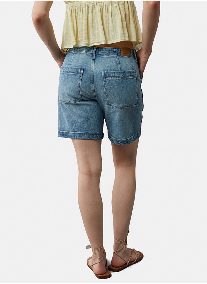 American Eagle - AE Strigid 8" Perfect Denim Bermuda Carpenter Short - Image 1