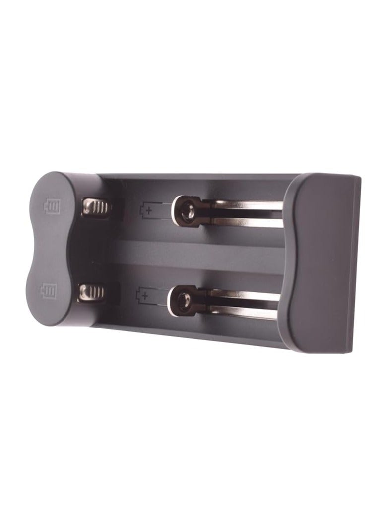 general General 18650/21700 Camera Battery Dual USB Charger 4.2 Volt With USB Cable - Black - Image 3