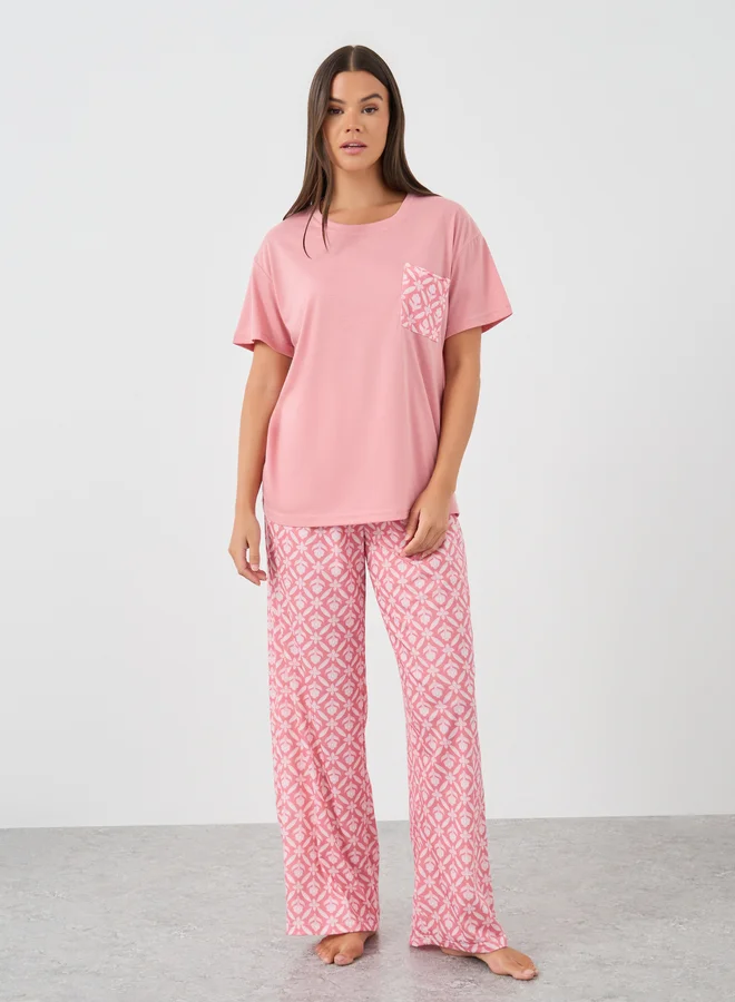 ستايلي Styli Printed Pocket Round Neck T-Shirt and Pyjama Set