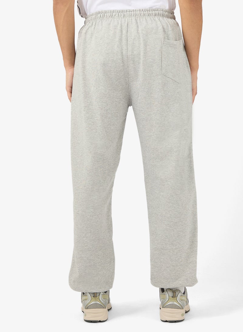 سفنتي فايف بيسيكس بنطلون رياضي بطبعة جرافيك وحزام مطاطي - Image 3