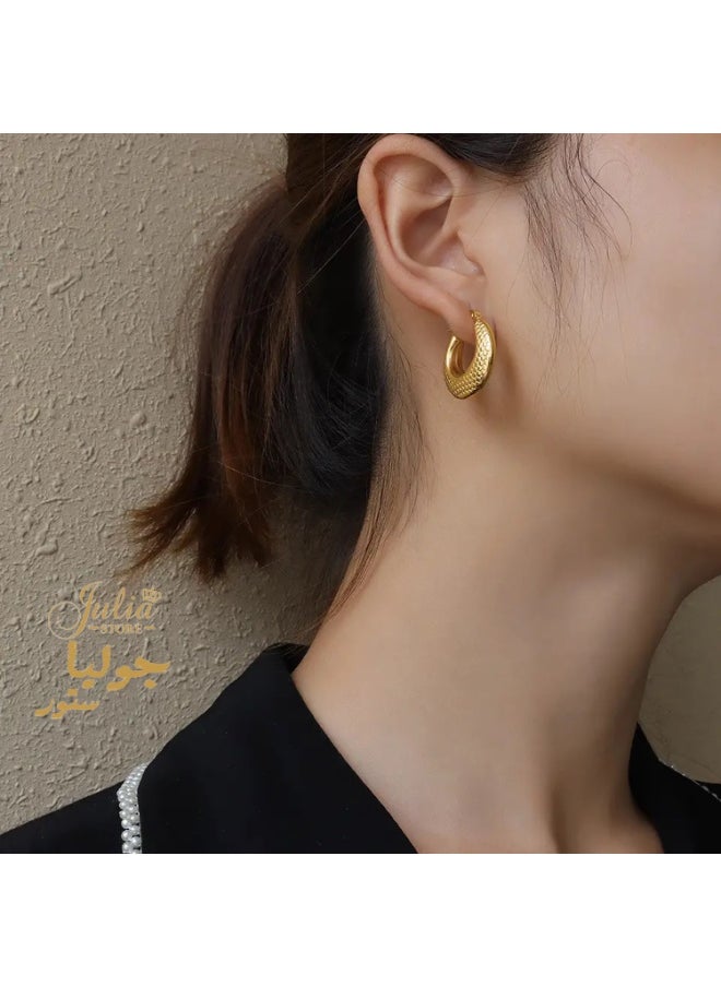 Julia Store 18K Gold Plated Stainless Steel Graduated Textured Hoop Earrings Women's Assorted Door Knocker Hoop Pincatch Earrings  - Image 4