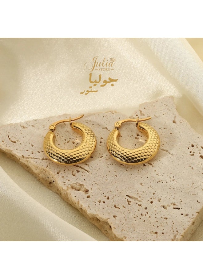 Julia Store 18K Gold Plated Stainless Steel Graduated Textured Hoop Earrings Women's Assorted Door Knocker Hoop Pincatch Earrings  - Image 1