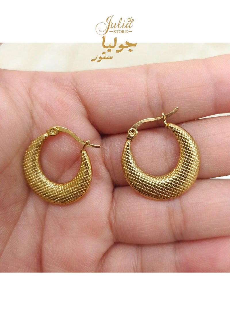 Julia Store 18K Gold Plated Stainless Steel Graduated Textured Hoop Earrings Women's Assorted Door Knocker Hoop Pincatch Earrings  - Image 3
