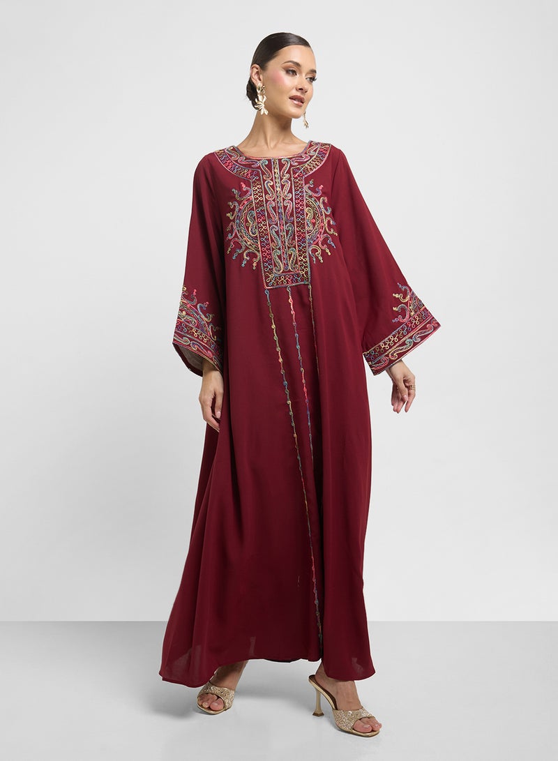 خزانة فستان مطرز - Image 1