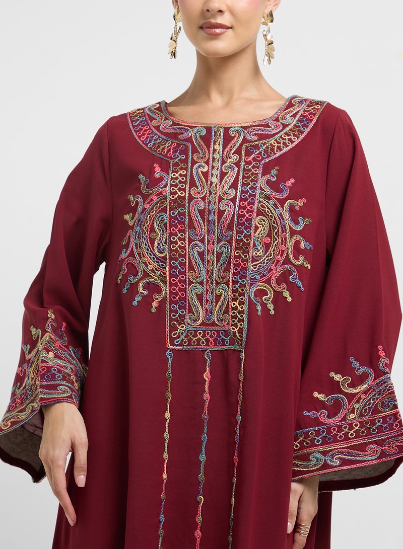 خزانة فستان مطرز - Image 3