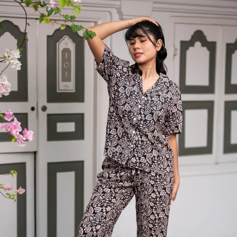 أدريا Aadaraya Pyjama Set Shirt and Trousers