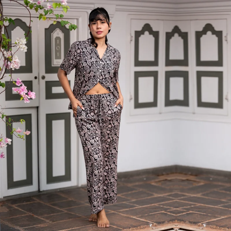 أدريا Aadaraya Pyjama Set Shirt and Trousers