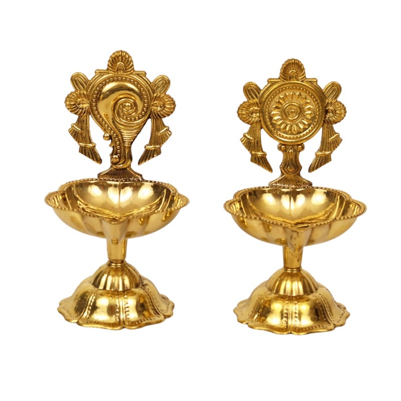 Spillbox Brass Diya for Puja Pooja Aarti Arti Deepak Deepam Oil Lamp for Home Temple Puja Articles Decor Gifts Shanku Chakra Star Diya Set Medium