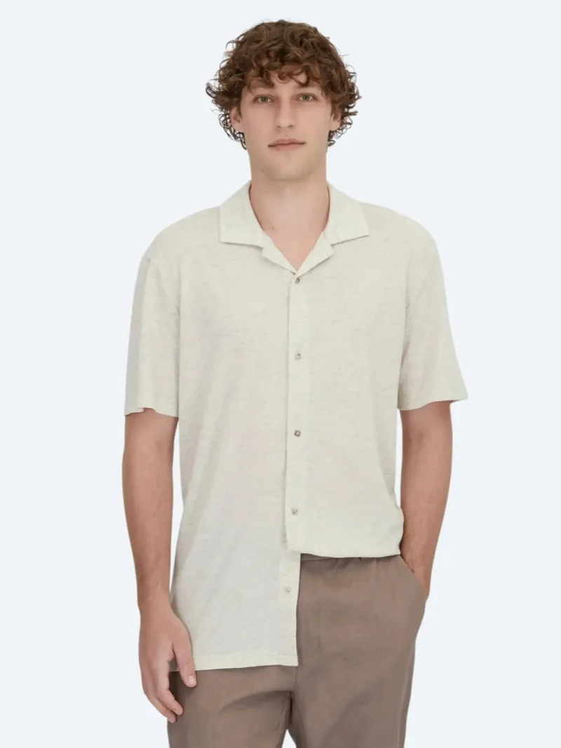 كيب قميص بيج منقوش بقصة عادية من مزيج الكتان