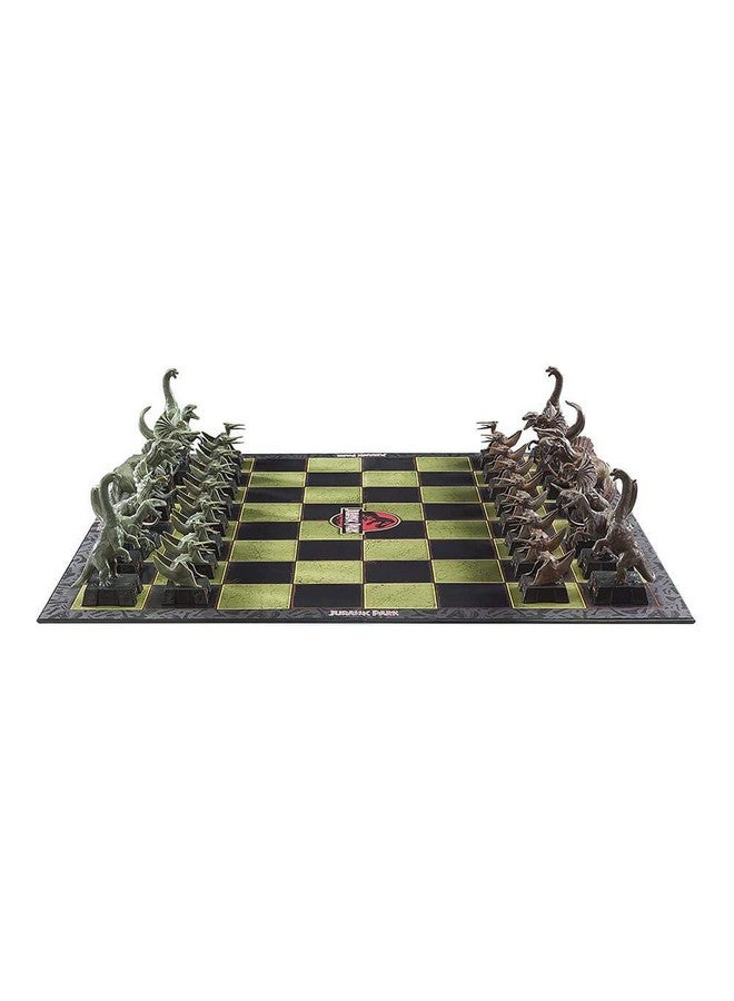 The Noble Collection Jurassic Park Chess Set - Image 4