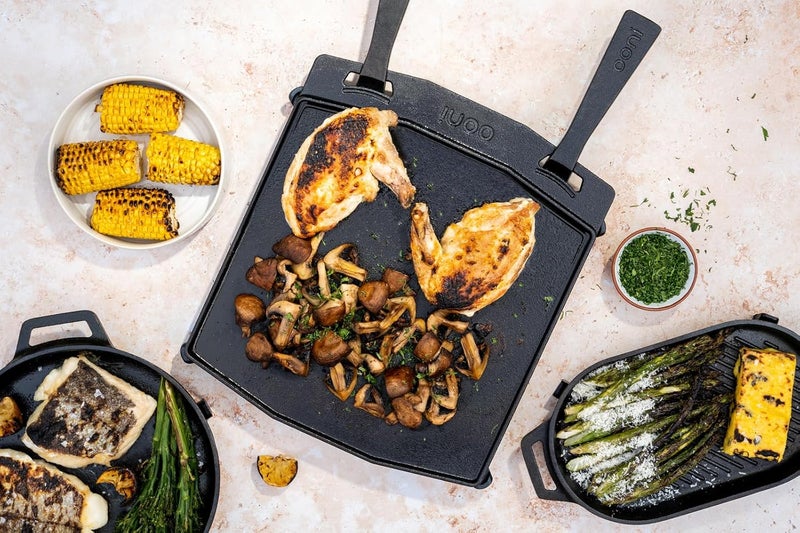 ooni Cast Iron Dual-Sided Grizzler Plate - 37 x 33cm Reversible Griddle with Removable Handle and Stainless Steel Trivet, Pre-Seasoned Non-Stick Oven Safe Cookware, Pizza Oven and BBQ Accessories - Image 5