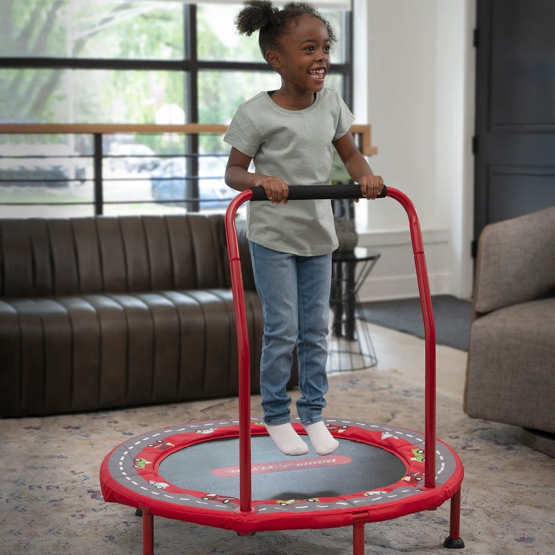 Radio Flyer راديو فلاير ترامبولين 2 في 1 للأطفال، ترامبولين صغير للأطفال، للأعمار من 3-6 سنوات، أحمر - Image 5