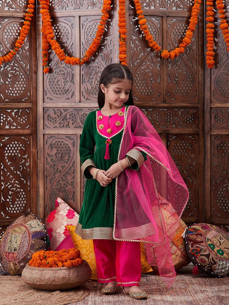 Pspeaches Girls Velvet Full Sleeves Solid Kurta And Pant With Dupatta 3 Piece Set|Ethnic Wear For Kids Girls|Traditional & Festive Outfit 10-12 Year Green & Pink - Image 4