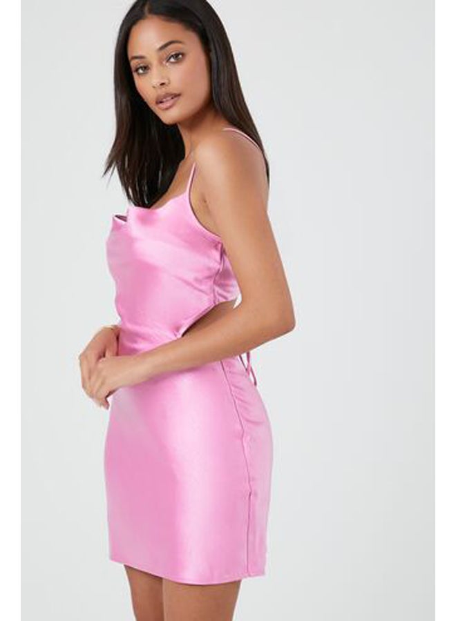 FOREVER 21 فستان من الساتان بياقة متدلية - Image 2