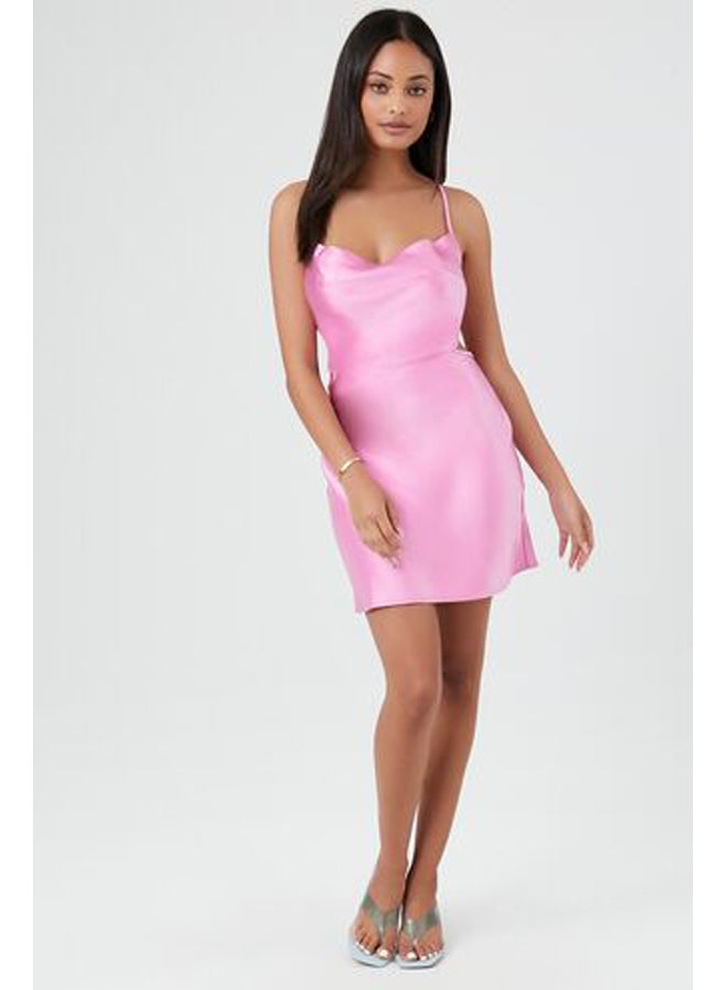 FOREVER 21 فستان من الساتان بياقة متدلية - Image 4