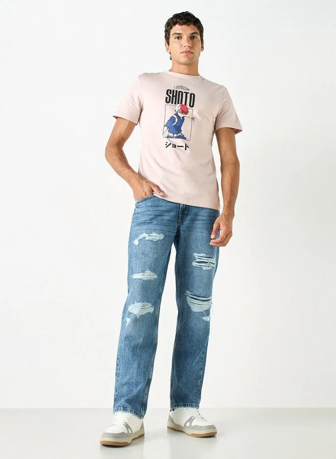 اس بي كاركترز تيشيرت بياقة ضيّقة وأكمام قصيرة وطبعات