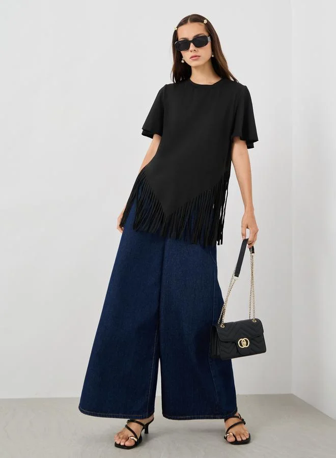 تايك تو توب بياقة مستديرة بحافة شراشيب سادة