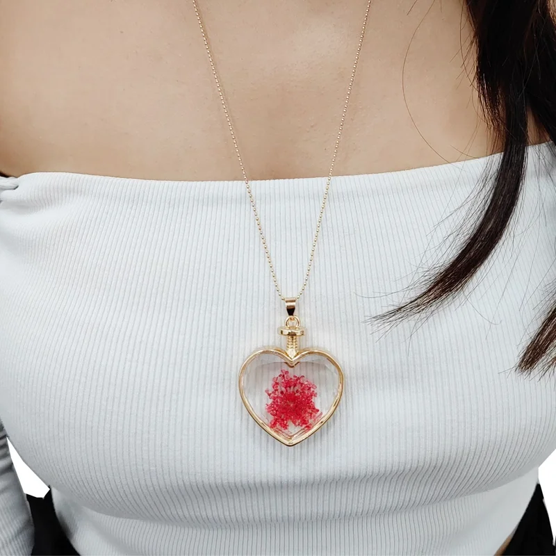 شافين Living Crystal Glass Dried Flower Women's Necklace Dr40