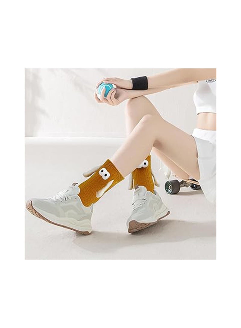2 Pairs of Cute Hand Holding Mid-Calf Socks for Kids, Solid Color Funny Sports Socks for Boys and Girls, 3D Couple Design, Perfect Gift for Students (Brown, 26CM) - Image 2