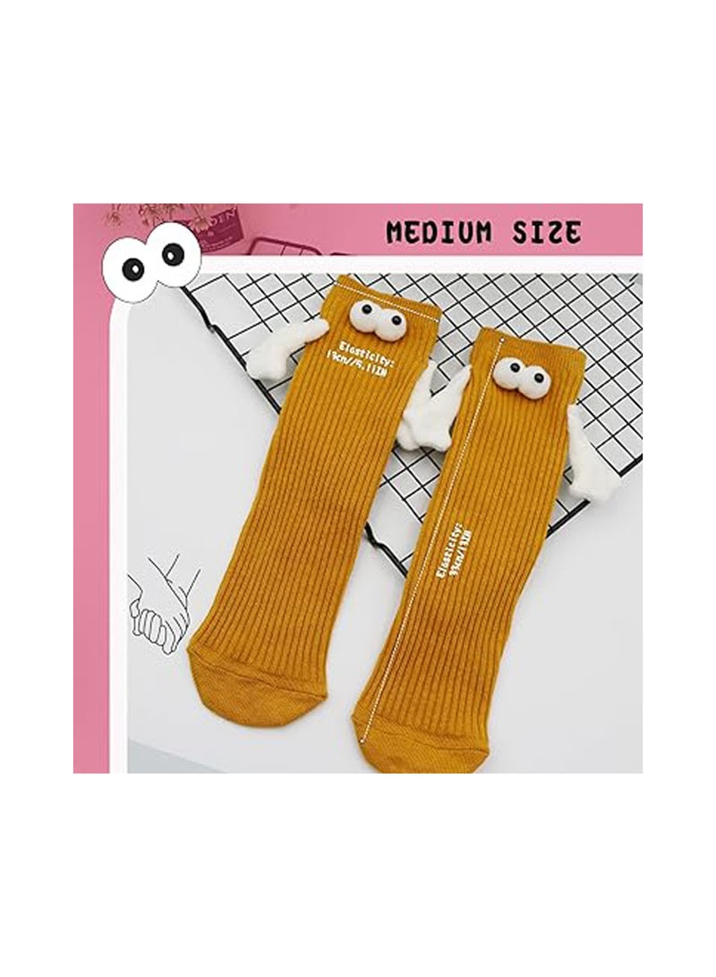 2 Pairs of Cute Hand Holding Mid-Calf Socks for Kids, Solid Color Funny Sports Socks for Boys and Girls, 3D Couple Design, Perfect Gift for Students (Brown, 26CM) - Image 5