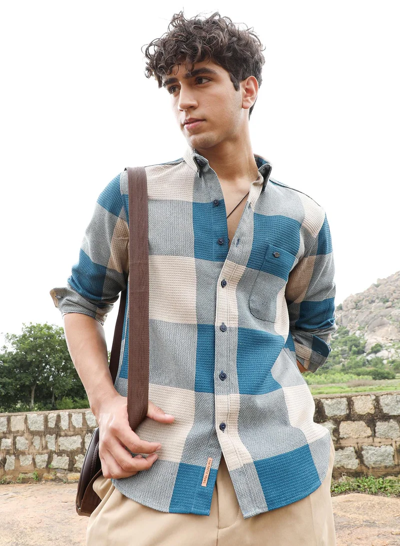 كامبوس سوترا Campus Sutra Men's Azure Blue & Off-White Buffalo-Woven Regular Shirt | Button-Down Collar , Long Sleeve Cuffed Sleeves , Button Closure | Checks Checks | Cotton Shirt For Casual Wear